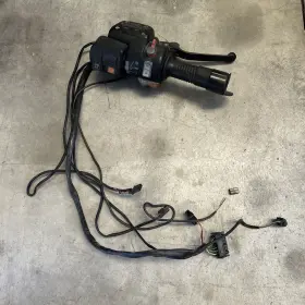 32722333503 Bmw 2002 - 2006 R1150rt Right Side Handlebar Control Throttle Brake Master Lever 32722333503 Bmw 2002 - 2006 R1150rt Right Side Handlebar Control Throttle Brake Master Lever