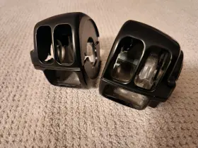 0616-0357 Drag Specialties Matte Black Switch Housing Kit 96-07 Flhr Road King Without Cruise No Hardware 0616-0357 Drag Specialties Matte Black Switch Housing Kit 96-07 Flhr Road King Without Cruise No Hardware