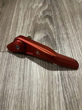 Spm02-hyp950 Ducabike Ducati Hypermotard 950 / Sp Right Handguard Protector - Red Spm02-hyp950 Ducabike Ducati Hypermotard 950 / Sp Right Handguard Protector - Red