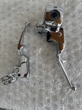 45281-99e Harley-davidson Genuine Chrome Clutch And Master Cylinder Kit 45281-99e Harley-davidson Genuine Chrome Clutch And Master Cylinder Kit