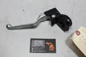 45615-96 Harley-davidson Clutch Control Lever Perch Bracket Clamp 1 Inch 45615-96 Harley-davidson Clutch Control Lever Perch Bracket Clamp 1 Inch