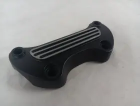 46809-09 Harley-davidson Fat Boy Flstc Black Handlebar Risers Top Bracket