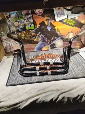 55800767a Harley-davidson Genuine Touring Handlebar Gloss Black 55800767a Harley-davidson Genuine Touring Handlebar Gloss Black