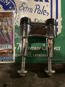 55883-10 Harley-davidson Oem 3.5 Risers Top Clamp Dyna Softail 1.0 Inch Bar 55883-10 Harley-davidson Oem 3.5 Risers Top Clamp Dyna Softail 1.0 Inch Bar