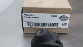 55900104 Harley-davidson Genuine 2018 Up Street Bob Lower Right Handlebar Riser Black