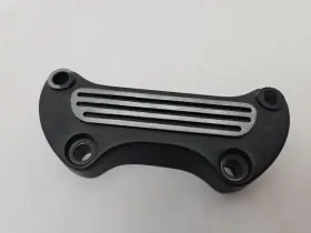 55900110 Harley-davidson Genuine Top Riser Clamp Fxr Dyna Sportster Black Ribbed Used 55900110 Harley-davidson Genuine Top Riser Clamp Fxr Dyna Sportster Black Ribbed Used