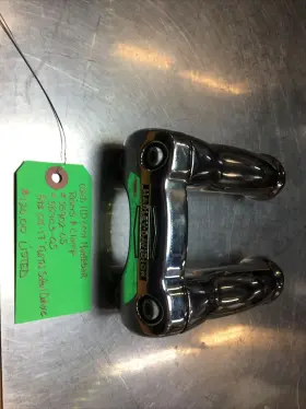 55903-05 Harley-davidson 55902-05/55903-05 Oem Handlebar Risers And Clamp #55902-05/55903-05