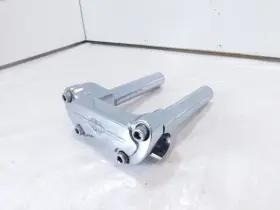 56019-98 Harley-davidson 1999-2009 Softail Night Train Left 6 Inch Handlebar Bracket Risers 56019-98 Harley-davidson 1999-2009 Softail Night Train Left 6 Inch Handlebar Bracket Risers