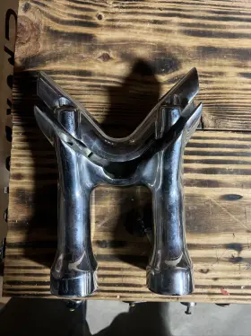 56024-08 Harley-davidson 2008-2001 Softail Rocker C Handlebar Risers And Clamp 56024-08 Harley-davidson 2008-2001 Softail Rocker C Handlebar Risers And Clamp