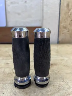 56100015 Harley-davidson Magnum Chrome Get A Grip Hand Grips Black