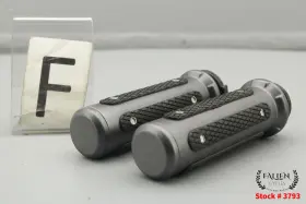 56100092 Harley-davidson 2015 Street Glide Cvo Endgame Hand Grip Left Right Set Fly By Wire 56100092 Harley-davidson 2015 Street Glide Cvo Endgame Hand Grip Left Right Set Fly By Wire