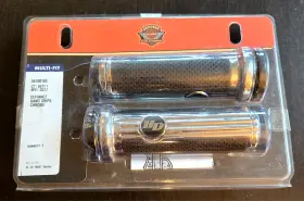 56100160 Harley-davidson Defiance Chrome Hand Grips -multi-fit/56100160 56100160 Harley-davidson Defiance Chrome Hand Grips -multi-fit/56100160