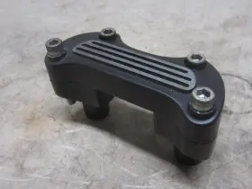 56115-79a Harley-davidson Ft87 Xl 1100 Risers 56116-82 56117-82 Nice Shape Used #4297
