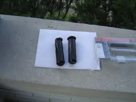 56254-09 Harley-davidson Tribal Hand Grips Oem Dyna Softail Touring Sportster Black Nice