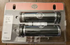56740-04 Harley-davidson Original Oem Willie G Skull Handlebar Grips Softail Dyna Touring Xl 56740-04 Harley-davidson Original Oem Willie G Skull Handlebar Grips Softail Dyna Touring Xl