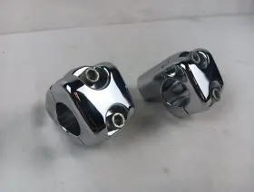 56887-07 Harley-davidson Genuine Chrome Fatboy Handlebar Risers Clamps