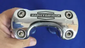 59902-05 Harley-davidson Genuine Softail Deluxe Flstn Slim Handlebar Chrome 4 Inch Risers Clamp 05-17
