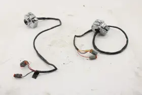 71682-06-71684-06a Harley Davidson 02-06 Harley-davidson Road King Flhrci Right Control Switch Pack