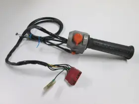 17910-447-000 Honda Right Handlebar Control Throttle Start Run Stop Switch Cm400a Hondamatic 17910-447-000 Honda Right Handlebar Control Throttle Start Run Stop Switch Cm400a Hondamatic