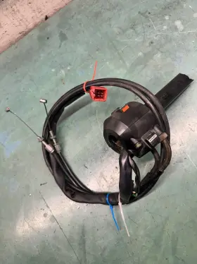 35130-mb3-670 Honda 1984 V65 Sabre Vf1100 S Right Handlebar Switch Control Throttle Cables 35130-mb3-670 Honda 1984 V65 Sabre Vf1100 S Right Handlebar Switch Control Throttle Cables