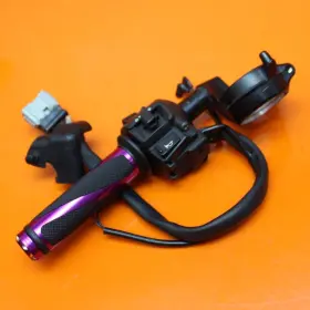 35200-mel-670 Honda 2004 2005 Cbr 1000rr Oem Left Clip On Handlebar W Switches 35200-mel-670 Honda 2004 2005 Cbr 1000rr Oem Left Clip On Handlebar W Switches