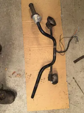53100459770 Honda 80-86 Ct-110 Oem Handlebars