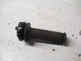 53141-446-000 Honda 85 94 Xr 80 Used Throttle Tube Housing 1985-1994 53141-446-000 Honda 85 94 Xr 80 Used Throttle Tube Housing 1985-1994