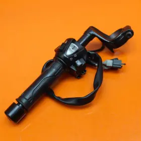 53150-k33-305 Honda 15-22 Cbr300r Oem Left Clip On Handlebar With Switches