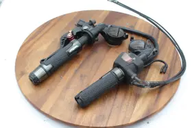 53150-mee-020 Honda 03-04 Cbr600rr Left Right Clip On Handle Bar Kill Switch Stright 53150-mee-020 Honda 03-04 Cbr600rr Left Right Clip On Handle Bar Kill Switch Stright