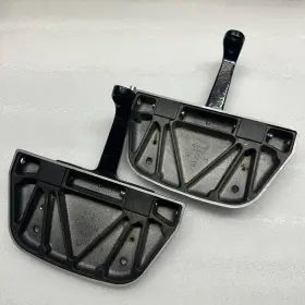 Gtcmt216-124-bk1 Httmt 1993-2008 Oem Harley Touring Passenger Floorboard Mounts - 50613-91