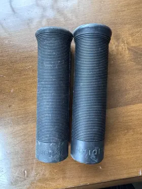43086 Indian Starklite Cycle #43086 Pair Handlebar Grips Motorcycle Parts 43086 Indian Starklite Cycle #43086 Pair Handlebar Grips Motorcycle Parts