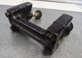 46012-1274 Kawasaki 01-04 Zrx1200 Handlebar Clamp / Riser 46012-1274 Kawasaki 01-04 Zrx1200 Handlebar Clamp / Riser