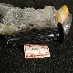 46061-018 Kawasaki Kz750 Kz440 Rh Rubber Hand Grip # Nos Oem Japan Genuine 46061-018 Kawasaki Kz750 Kz440 Rh Rubber Hand Grip # Nos Oem Japan Genuine