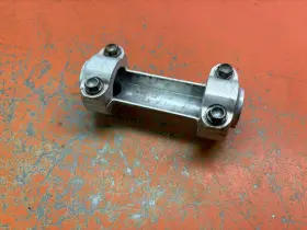 59001039100 Ktm Handlebar Clamps 28mm Oem Fat Bar 2003 525 Exc 2000-2004 59001039100 Ktm Handlebar Clamps 28mm Oem Fat Bar 2003 525 Exc 2000-2004