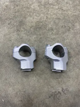 59401039032 Ktm 125 250 300 350 450 500 Handlebar Mounts Bar Mount Clamps 1 1/8 Inch 4035 S47