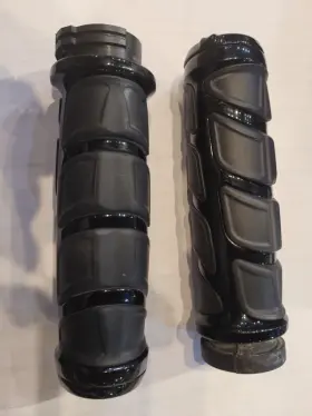 418908 Kuryakyn Kinetic Grips 1 Inch Bars Black Dual Cable 82 And Up 418908 Kuryakyn Kinetic Grips 1 Inch Bars Black Dual Cable 82 And Up