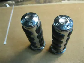 6408 Kuryakyn Iso Handlebar Grips Pair Hd Motorcycle Used
