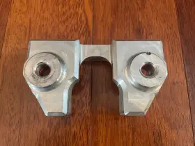 La-7425-00 La Choppers 1-1/2 Inch Handlebar Aluminum Top Riser Clamp La-7425-00 La Choppers 1-1/2 Inch Handlebar Aluminum Top Riser Clamp