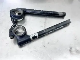 56111-27a30 Suzuki 86 - 87 Gsxr 750 Left Right Clip On Handlebar Straight Oem E9846 56111-27a30 Suzuki 86 - 87 Gsxr 750 Left Right Clip On Handlebar Straight Oem E9846
