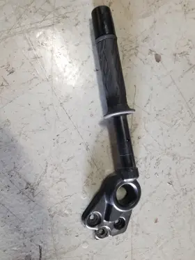 56151-10l00 Suzuki 22 23 24 Hayabusa Handle Bar Clip On Left Side Grip End 56151-10l00 Suzuki 22 23 24 Hayabusa Handle Bar Clip On Left Side Grip End