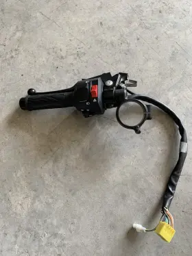 5615114j003740014j00 Suzuki 2011-2025 Gsxr 600 750 Oem Left Clip On Handlebar W Switches 5615114j003740014j00 Suzuki 2011-2025 Gsxr 600 750 Oem Left Clip On Handlebar W Switches