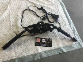 57100-10811 Suzuki 22-25 Hayabusa Heated Grips Top Triple Tree Clamp