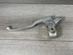 57500-24b01 Suzuki Boulevard 800 Intruder Volusia Marauder Savage 650 Oem Clutch Perch Mount 57500-24b01 Suzuki Boulevard 800 Intruder Volusia Marauder Savage 650 Oem Clutch Perch Mount