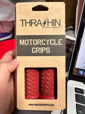 Tsc-2708-2 Thrashin Supply Bolt Grips - Harley Softail Dyna Sportster Mx Tracker Bobber Tsc-2708-2 Thrashin Supply Bolt Grips - Harley Softail Dyna Sportster Mx Tracker Bobber