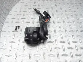2046015 Triumph 2011 11-16 Bonneville T100 Left Switch Control Turn Signal Light Horn 2046015 Triumph 2011 11-16 Bonneville T100 Left Switch Control Turn Signal Light Horn