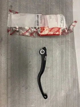 Triple765 Triumph T2022522 Street Front Brake Lever Triple765 Triumph T2022522 Street Front Brake Lever
