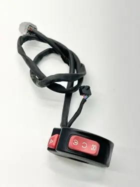T2043180 Triumph 2021-2024 Trident 660 Oem Right Start Stop Kill Switch Button Control T2043180 Triumph 2021-2024 Trident 660 Oem Right Start Stop Kill Switch Button Control