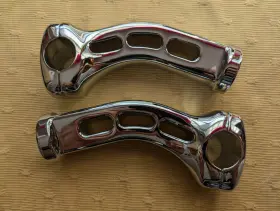 26-0591 V-twin Nice Chrome 5 1/2 Inch Slotted Billet Riser Kit Fits Harley Davidson Used 26-0591 V-twin Nice Chrome 5 1/2 Inch Slotted Billet Riser Kit Fits Harley Davidson Used