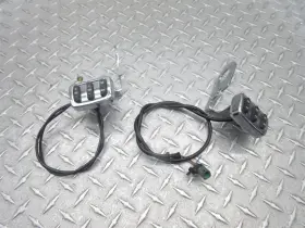 2204617 Victory 2009 08-09 Vision Touring Left Right Handlebar Switch Cruise Radio Lot
