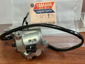 323-82920-32-94 Yamaha 232-82920-32-94 New Nos Factory Part# Right Handlebar Asbly 1973-75 Rd60